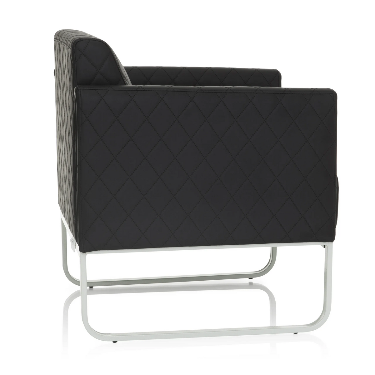 Schwarzer Polstersessel ARUBA STEP mit Rautensteppung und silberfarbenem Gestell von hjh OFFICE – 360-Grad-Ansicht (Seitenprofil 100°)