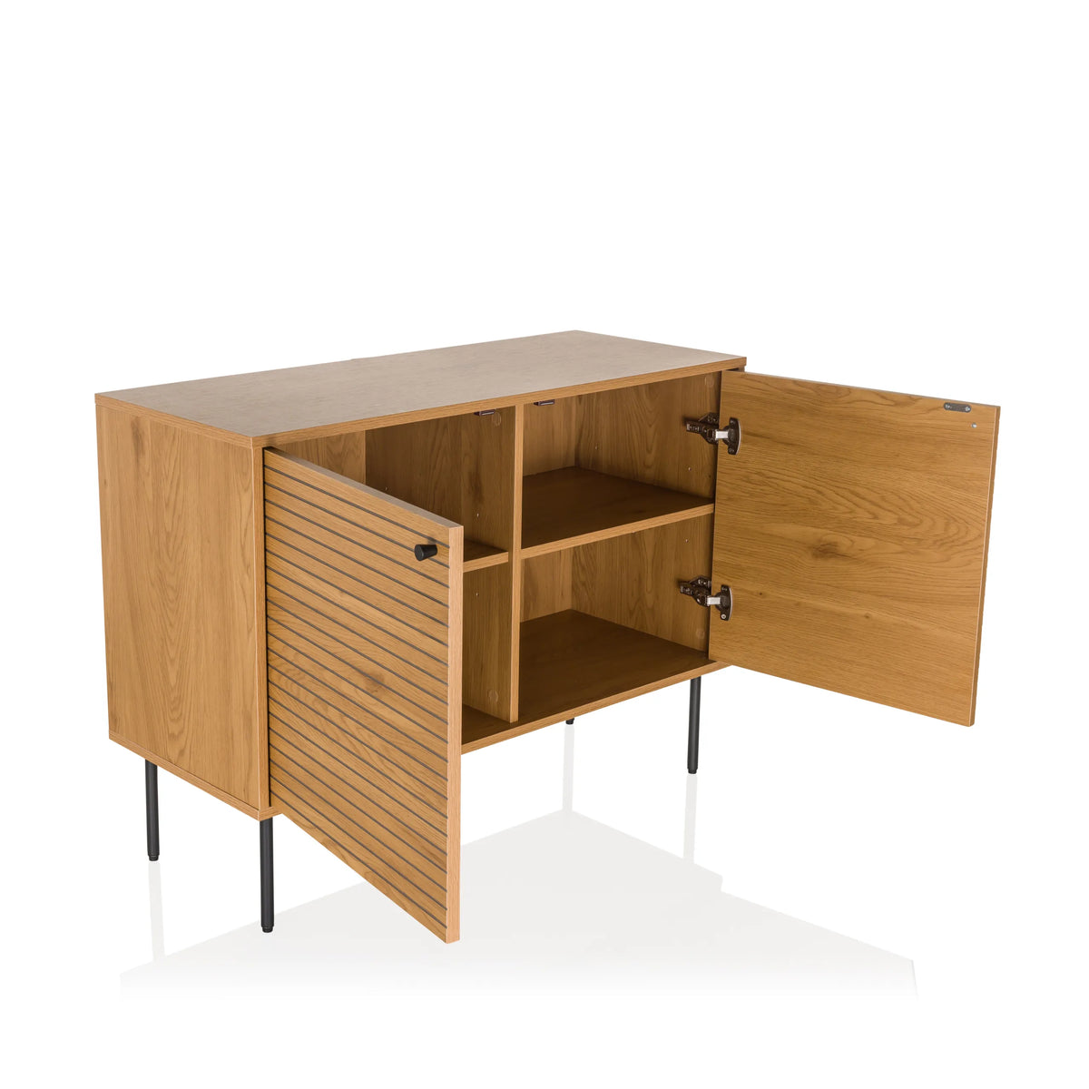 Geöffnetes Sideboard LINNO S in Eiche-Optik mit zwei Fächern und schwarzen Beinen von hjh LIVING