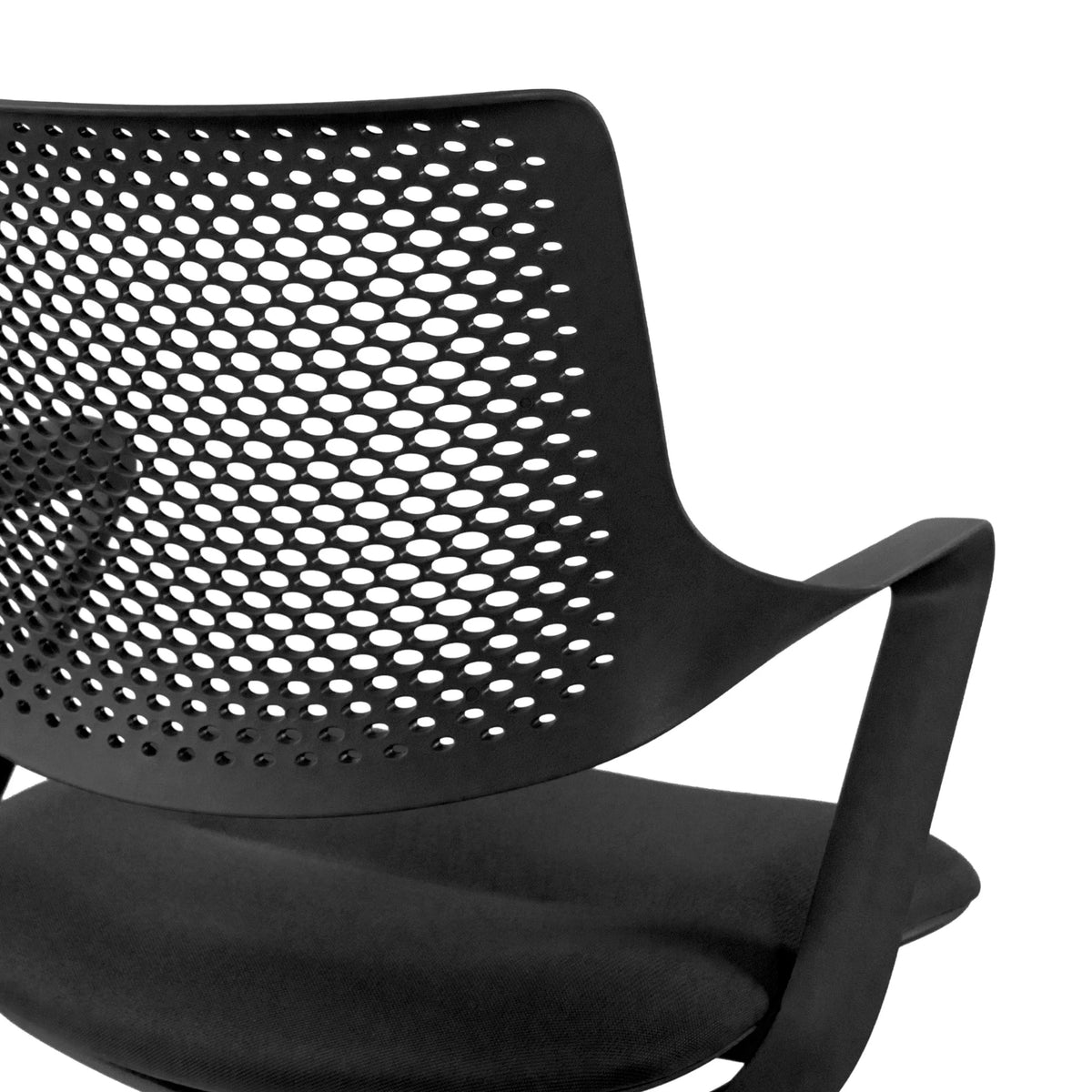 Perforierte Rückenlehne des Counterstuhls FLEX CHAIR C in Schwarz von Bosen Europe