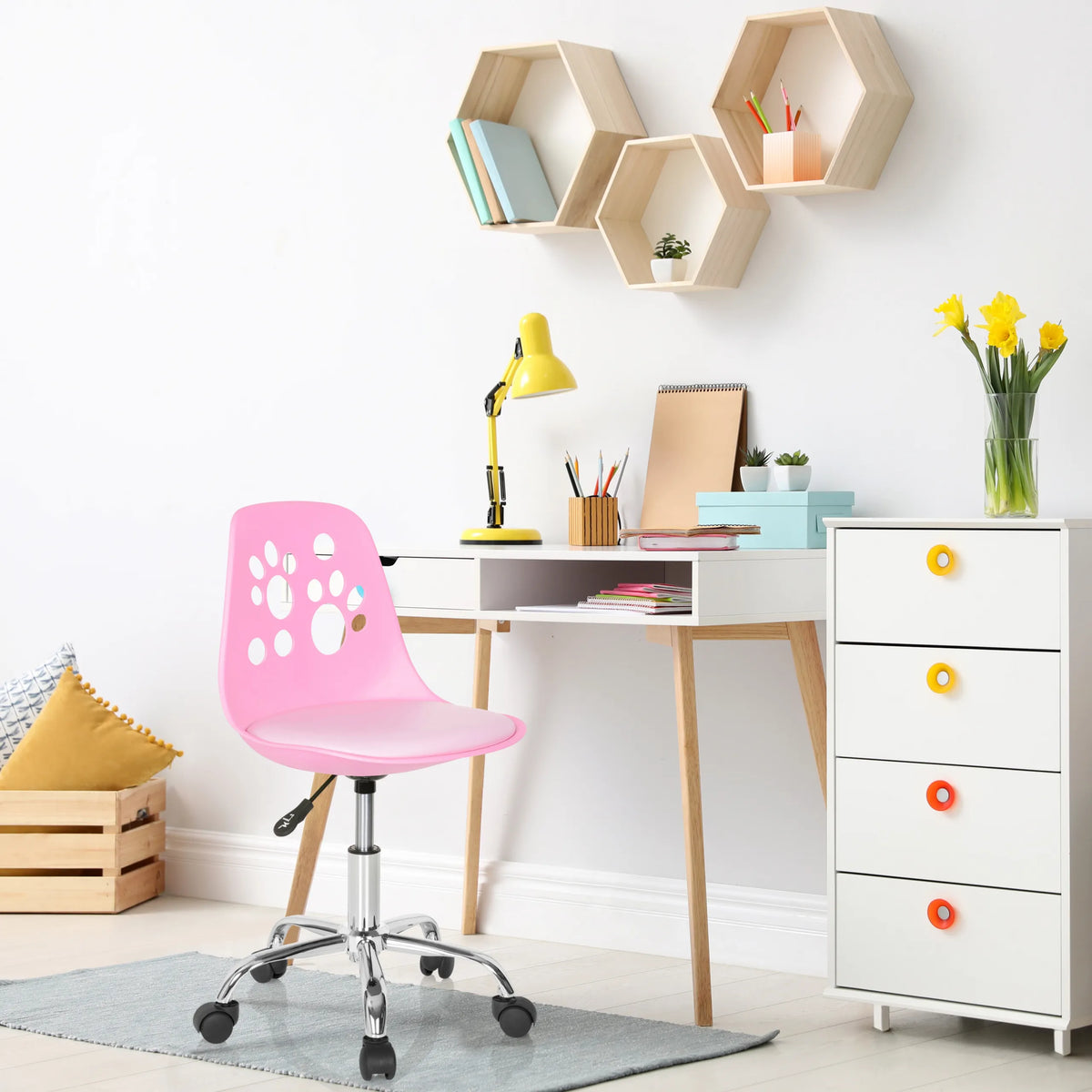 Kinderdrehstuhl FANCY I in Pink mit durchbrochener Rückenlehne und Rollen von hjh OFFICE