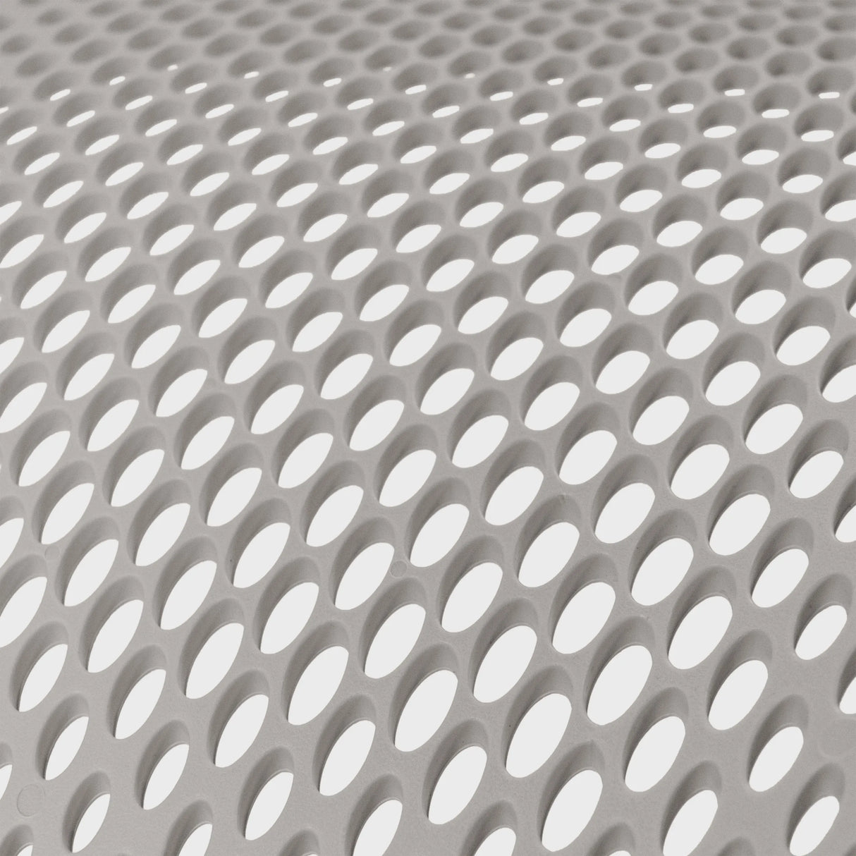 Perforierte Oberflächenstruktur in Taupe des Counterstuhls FLEX CHAIR C von Bosen Europe