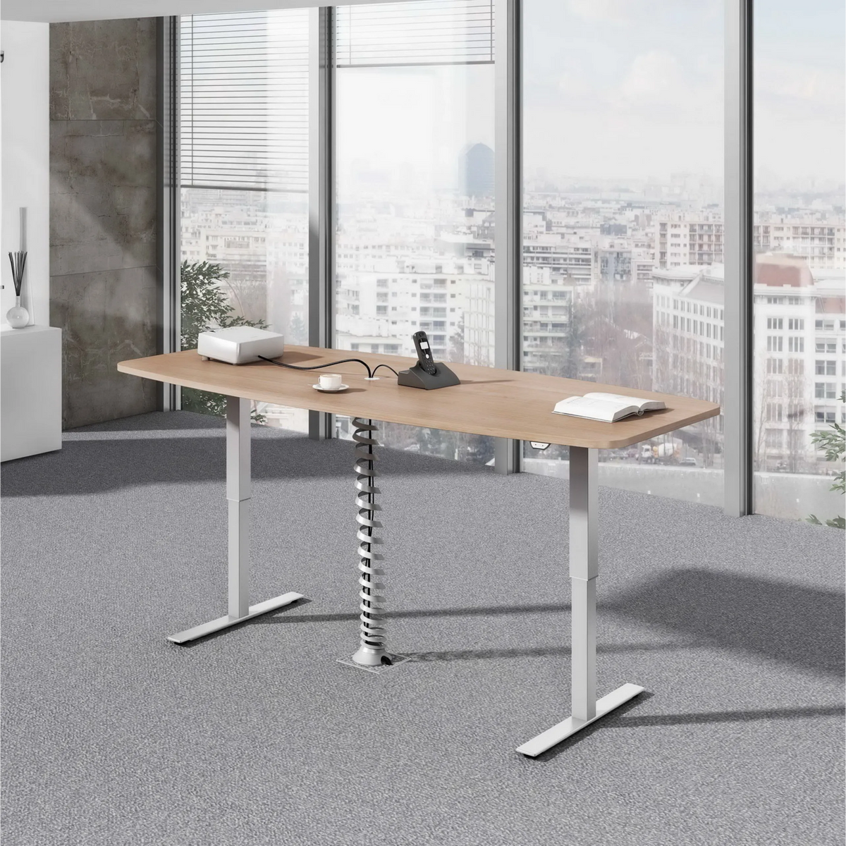 Elektrisch höhenverstellbarer Schreibtisch XMST 22 G in Asteiche mit weißen Beinen von hjh OFFICE PRO