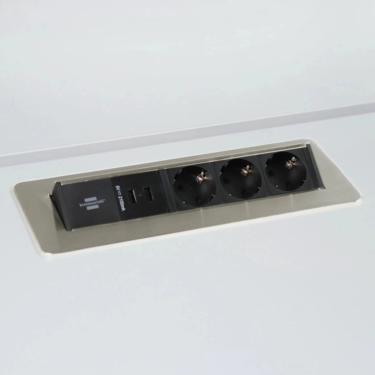 ELDUSB0 | Steckdosenleiste (ohne Fräsung) | 3 x Steckdose | 2 x USB - Zubehör - buerostuhl24