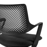 Perforierte Rückenlehne des Counterstuhls FLEX CHAIR C in Schwarz von Bosen Europe
