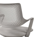 Perforierte Rückenlehne des Counterstuhls FLEX CHAIR C in Taupe von Bosen Europe