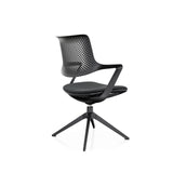 Schwarzer Besucherstuhl FLEX CHAIR V mit perforierter Rückenlehne und viersternförmigem Fußkreuz von Bosen Europe