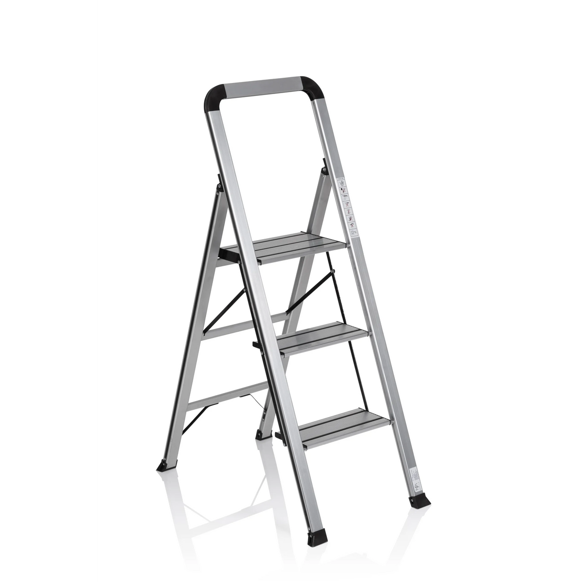 Silberne Klappleiter SOLID V aus Aluminium mit drei Stufen und Handgriff von hjh OFFICE – 360-Grad-Ansicht (schräge Frontansicht 40°)