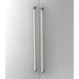 Zwei silberfarbene Chromgriffe aus Metall des Schranks SIGNA G 7100 von hjh OFFICE PRO