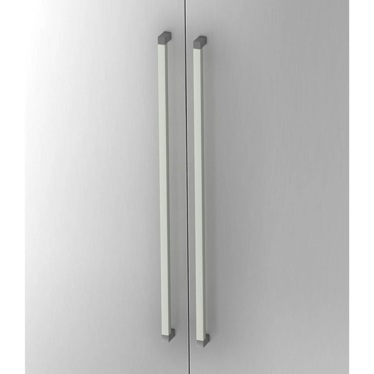 Zwei silberfarbene Chromgriffe aus Metall des Schranks SIGNA G 7700 von hjh OFFICE PRO