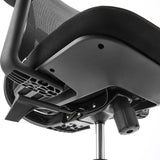 Unterseite der Sitzfläche mit Verstellmechanismus des Home-Office-Bürostuhls Sedito von hjh OFFICE