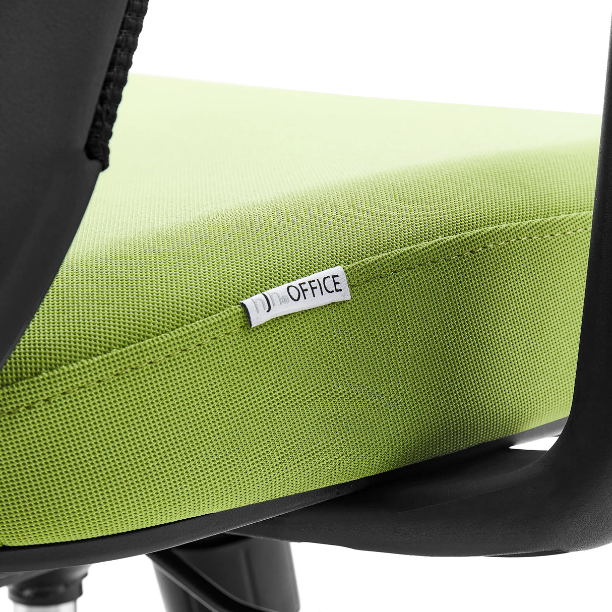 Grüne Stoffpolsterung mit Logo-Etikett des Homeoffice-Bürostuhls Sedito von hjh OFFICE