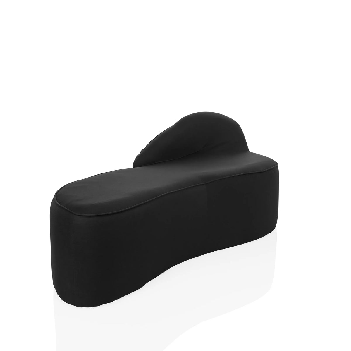 Schwarzes Loungesofa BARACOA mit organischer Form und integrierter Rückenlehne von hjh OFFICE – 360-Grad-Ansicht (schräge Frontansicht 45°)