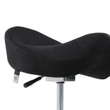 Schwarze Sitzfläche des Sattelhockers MOVE-TEC 3D PRO I mit verchromtem Gasdruckfeder-Fußkreuz von hjh OFFICE