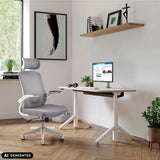 Grauer Homeoffice-Bürostuhl Vertuflex an einem weißen Schreibtisch von MyBuero (KI-generiertes Bild)