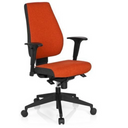 Profi-Bürostuhl PRO-TEC 500 mit rotem Stoffbezug, schwarzen Armlehnen und Rollenfußkreuz von hjh OFFICE